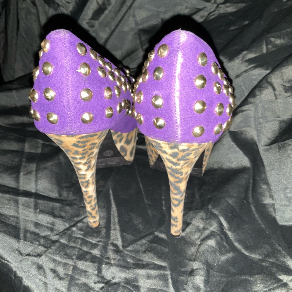 Heels - Picture 5 of 9